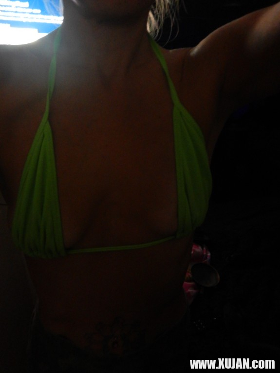Florida Blonde Bikini Thongs ev Topless bolor 4 vacharqi striptizy hanrutyan mej - Photo #2717103