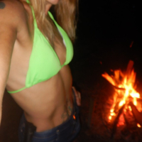 Florida Blonde Bikini Thongs ev Topless bolor 4 vacharqi striptizy hanrutyan mej