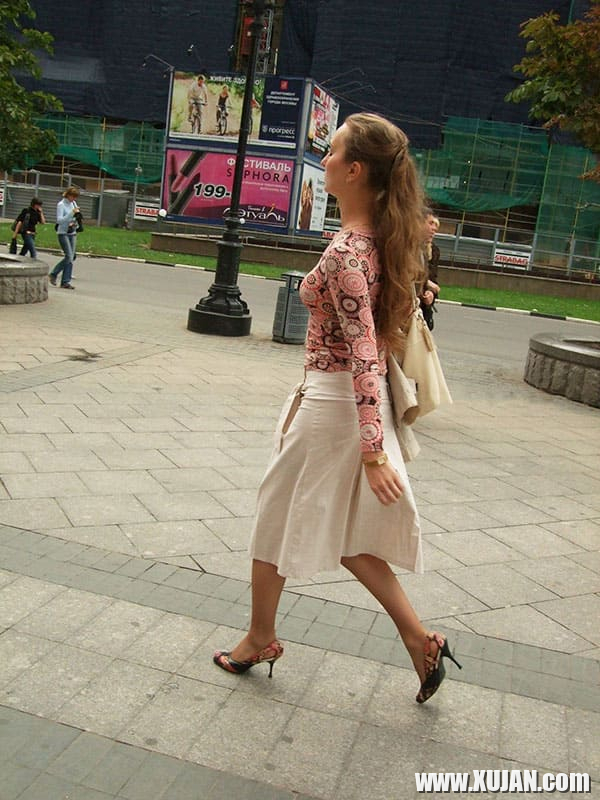Taqnvats tesakhtsik poghotsum rus aghjiknerin phetuyqi hamar - Photo #2723983
