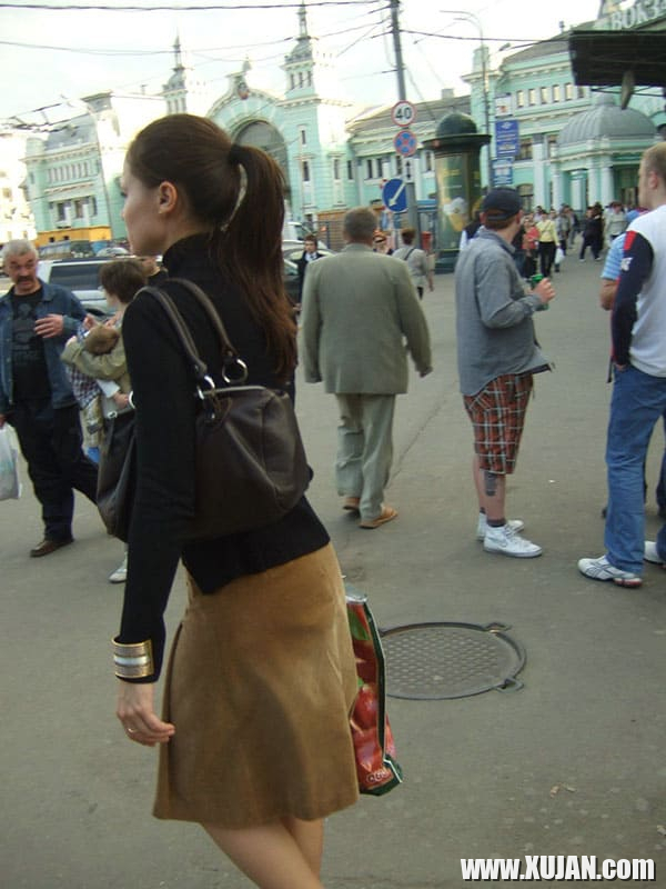 Taqnvats tesakhtsik poghotsum rus aghjiknerin phetuyqi hamar - Photo #2723997