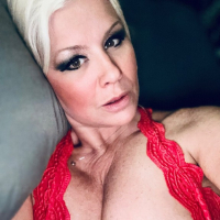 Tezh shek mets Titty MILF