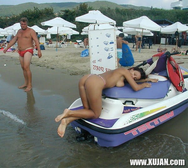 Sexy Beach Girls are ri tsikli vra bikinium ev arants - Photo #2732398