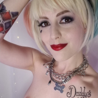 Harley Quinn Cosplay Emilia song