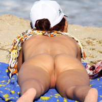 Hasun nudist tan uni merk pucov
