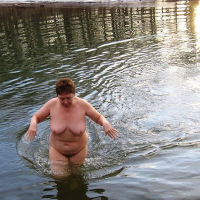 Dzmerayin loghanal merk nudistnery antsqi mej
