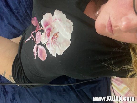 Bedtime Blond Babe BBW Tease ev khaghum e pucy i het - Photo #2739091