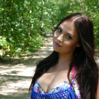 Busty beauty Ava Nicks is teasing and flashing her big boobs and pussy