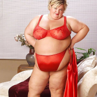BBW Pury het kisovan Rhow Rhow Rhoves