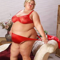 BBW Pury het kisovan Rhow Rhow Rhoves