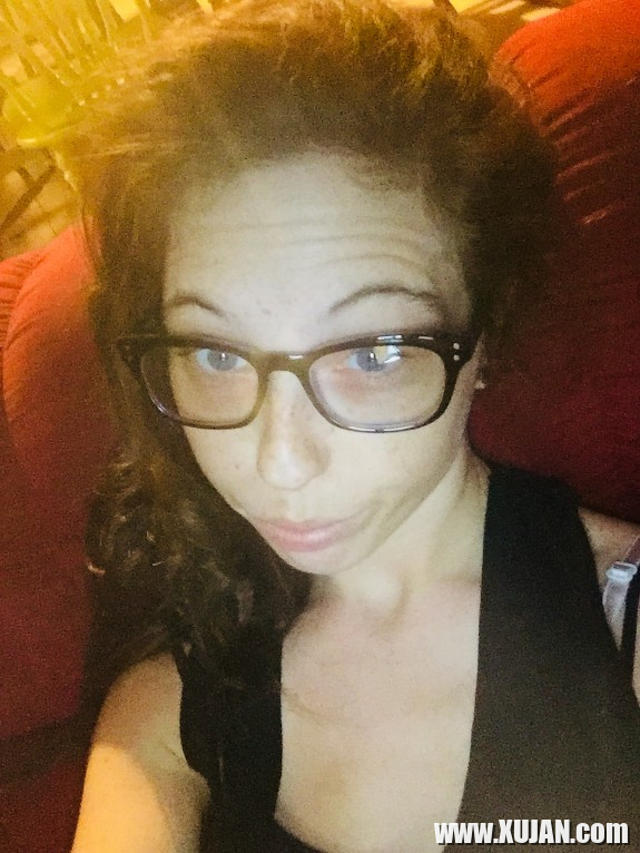 Selfie Addict Ill sharunakeq avelatsnel ays meky - Photo #2751281