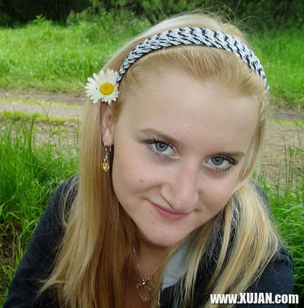 Eritasard khuly poghotsum ir berany vertsrets - Photo #2762908