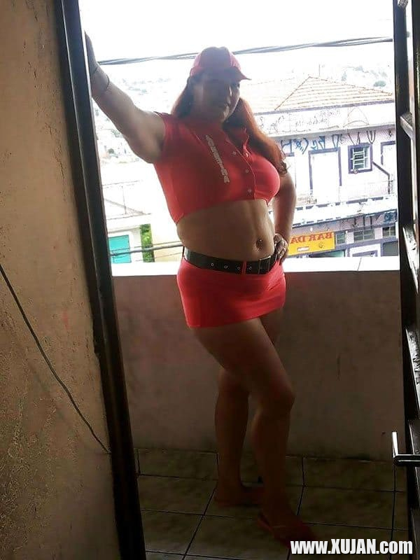 Kubatsi mayriky mets hetuyqov mek gisherva hamar 10 dolar gnov - Photo #2768112