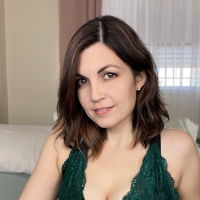 Kate Lust SFW
