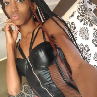 Nerqnazgestov eghjyur ev erotik Petite Ebony Ebony College usanogh