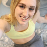 Victoria Gracen shows petite Figure n spreads Twat
