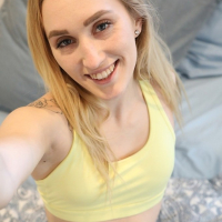 Victoria Gracen shows petite Figure n spreads Twat