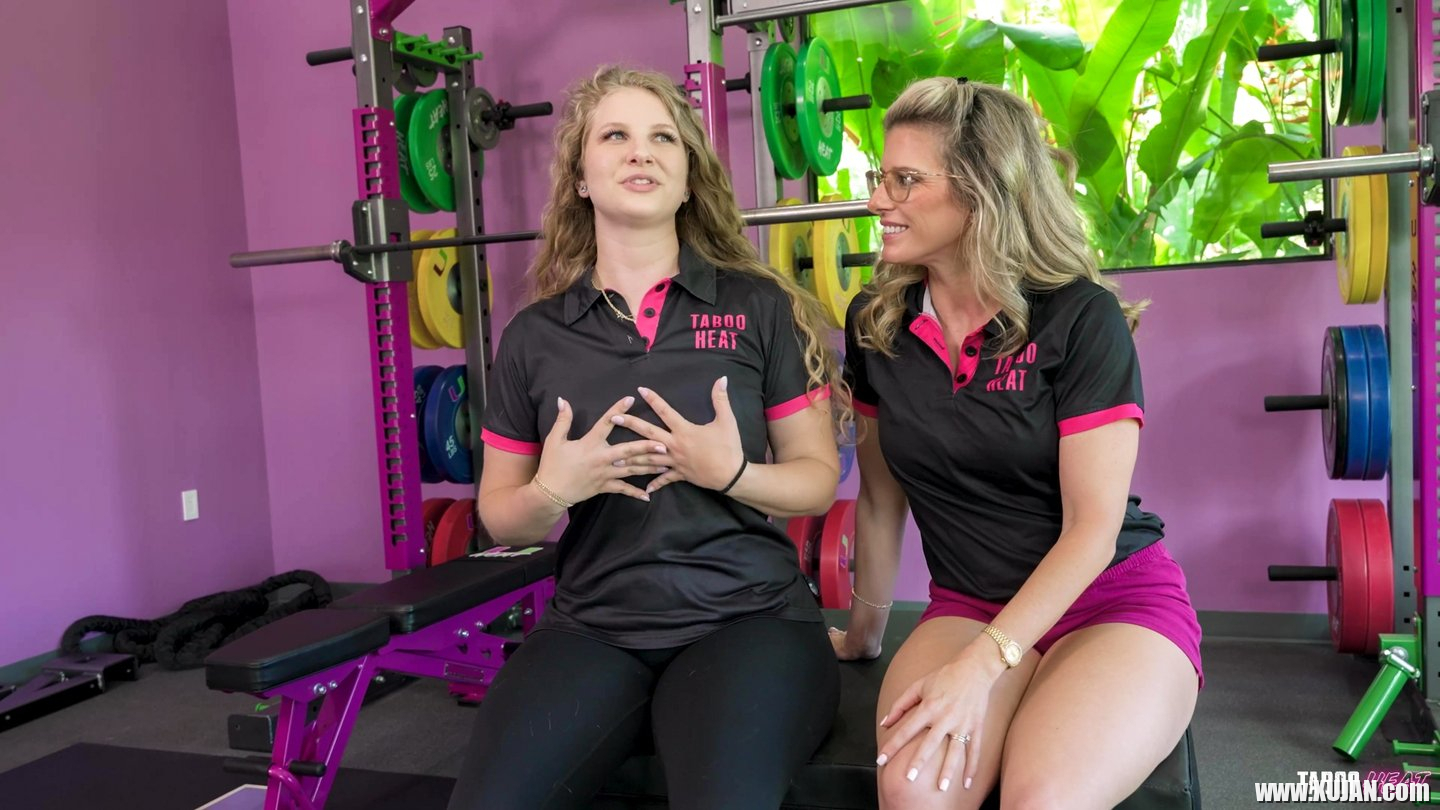 Curvy milf Cory Chase Ivy Andrews enjoy eating pussies at the gym - Photo #2778255