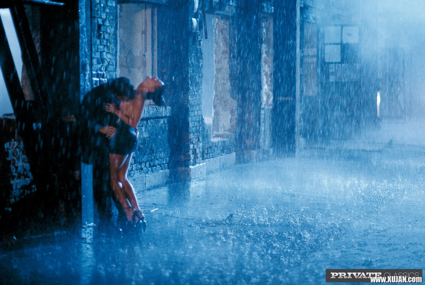 Sexy Laura Angel sucking dick on a rainy street - Photo #2781461