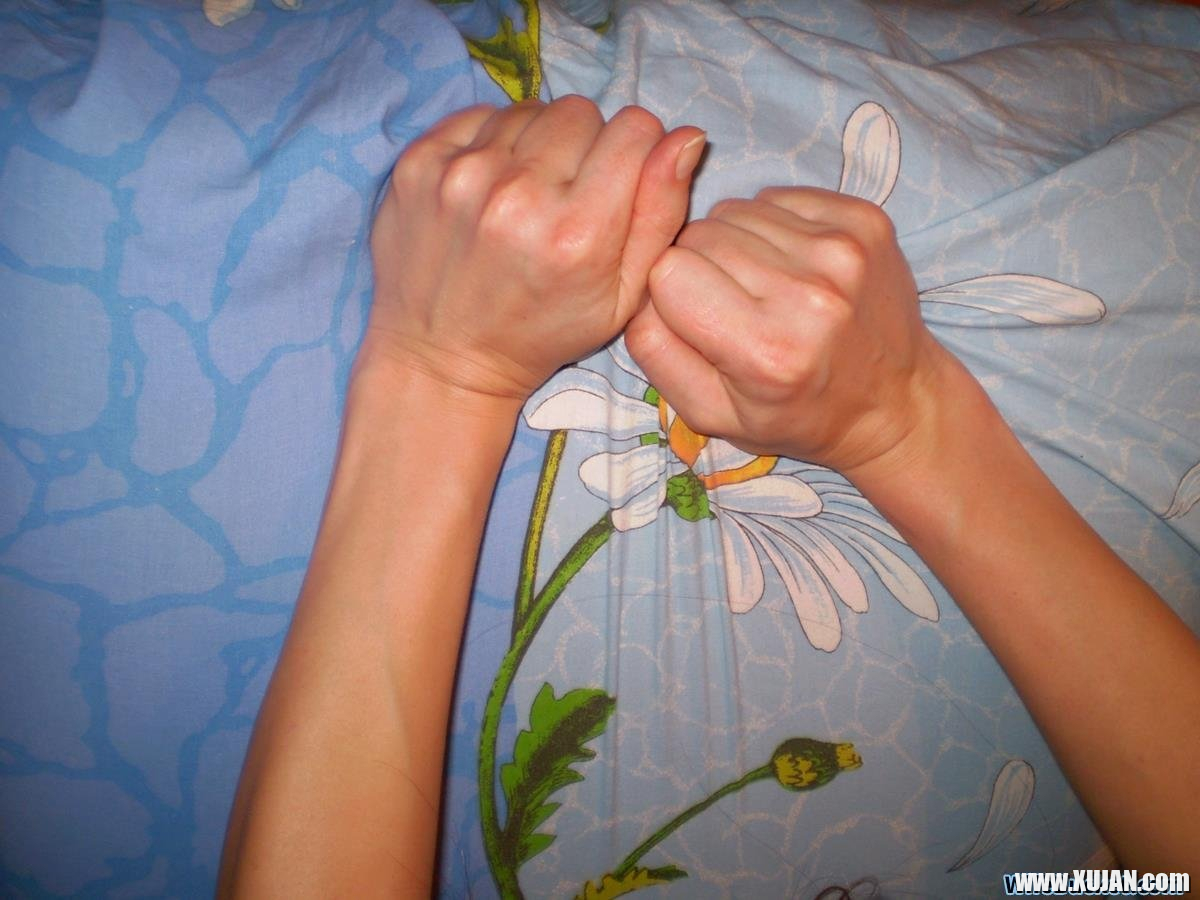 Kiny serakan erekuytn e pokhanakum eghjyuravor ev patrastakam kanants het - Photo #2782044
