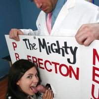 Tiny babe Stephanie Richards prefers swallowing strangers dicks