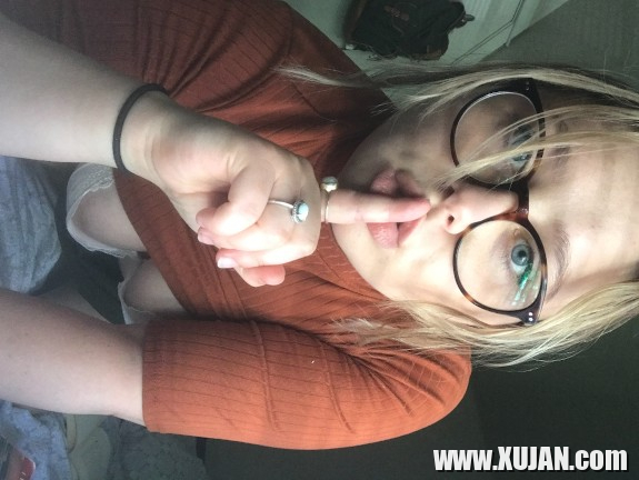 Shy Nerd - Photo #2789818