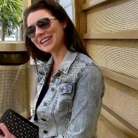 Amateur girl Izzy Champayne gets picked up in public