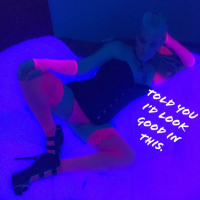 neon ev paylum mtutyan mej