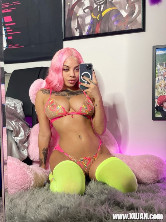 Latina Bubblegum Princess - Photo #2798958