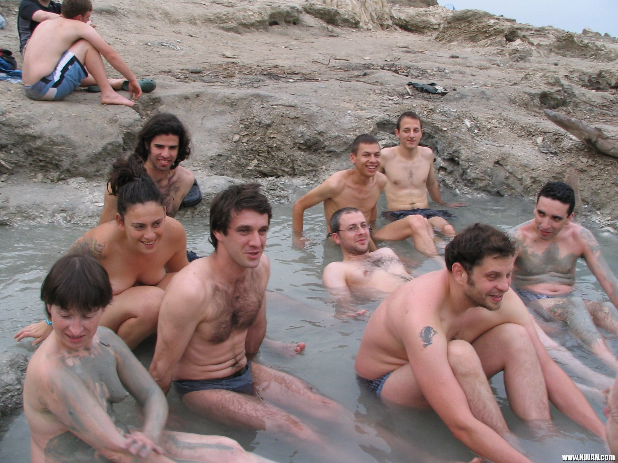 Eritasard nudistneri khumb voronq vertsnum en tsekhi baghniq - Photo #2802238