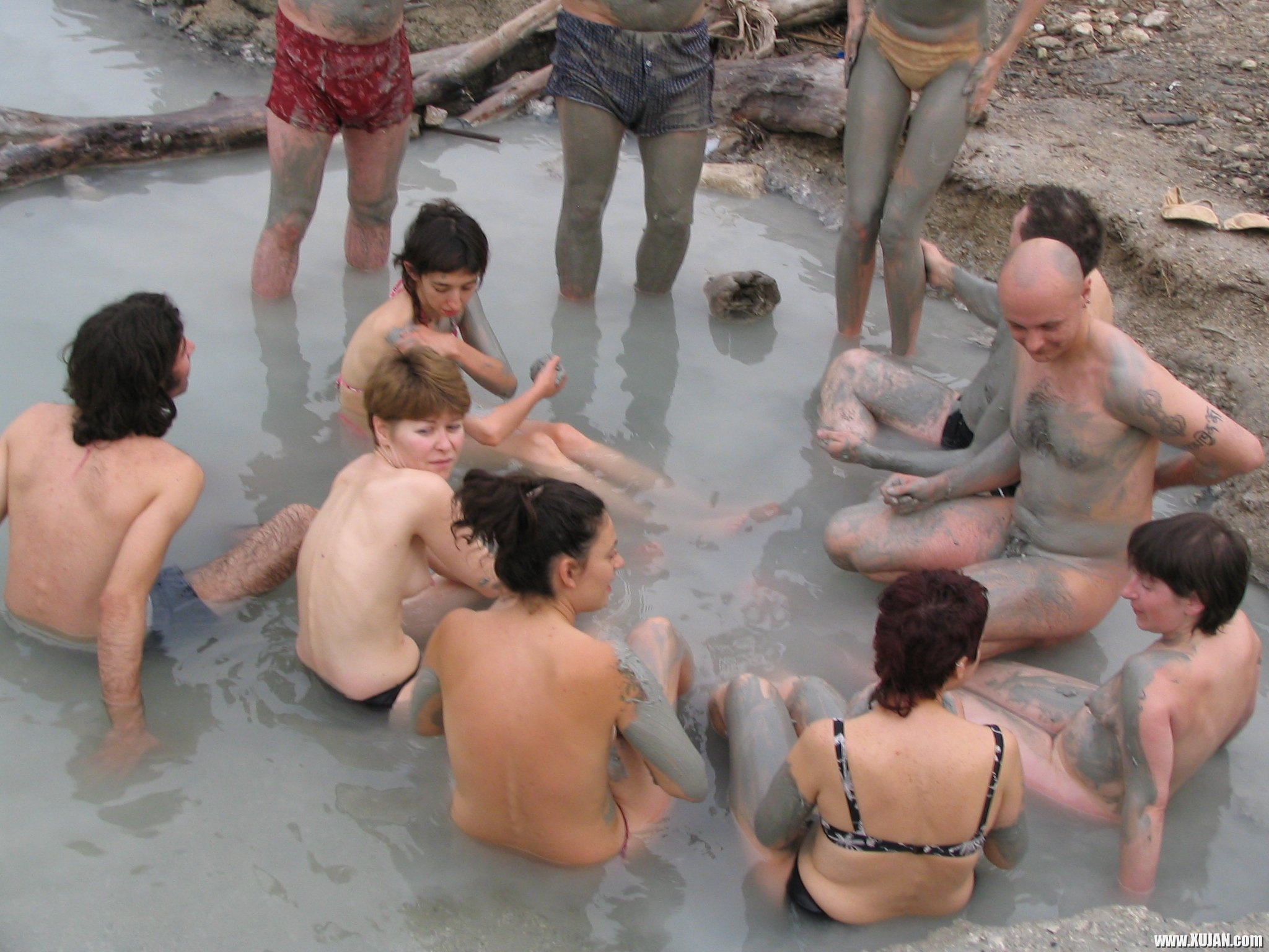 Eritasard nudistneri khumb voronq vertsnum en tsekhi baghniq - Photo #2802240