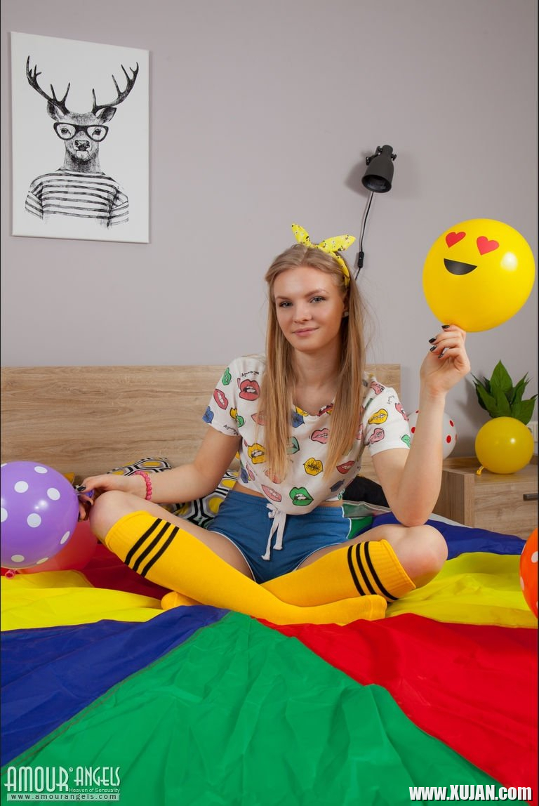 Blonde Teen y khaghum e menak - Photo #2803506