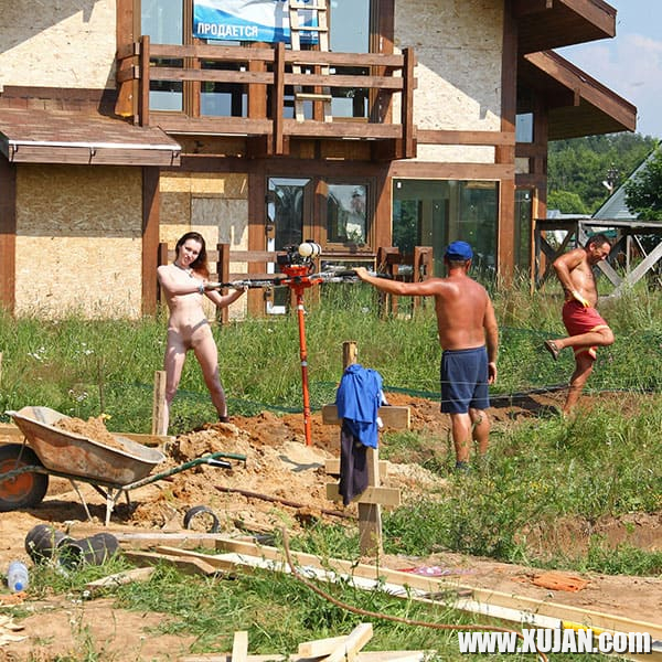 Merk aghjiky rus tghamardkants shinhraparak e ekel - Photo #2806514