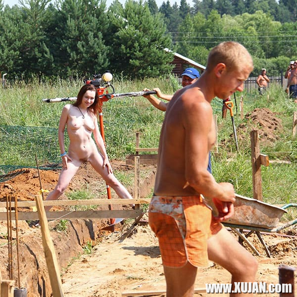 Merk aghjiky rus tghamardkants shinhraparak e ekel - Photo #2806521