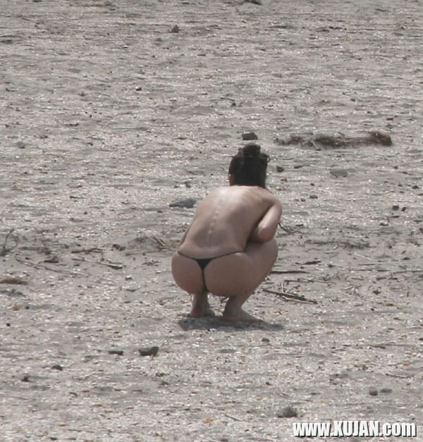 Erku lesbukhner hangstanum en nudistakan loghapum - Photo #2809347