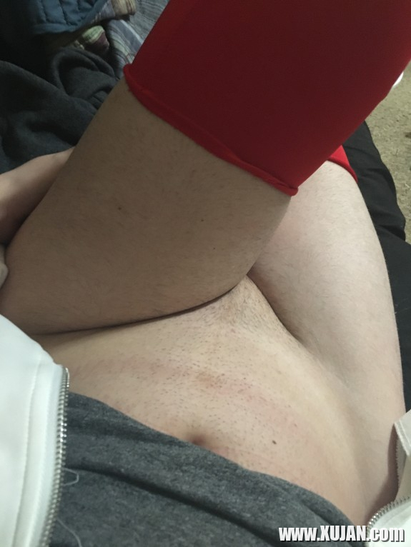 Nudes ev Lews - Photo #2810460