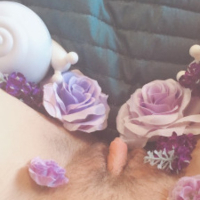 Nudes ev Lews