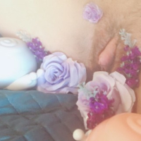 Nudes ev Lews