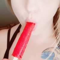 Es ays popsicle i vorosh tsragrer unem