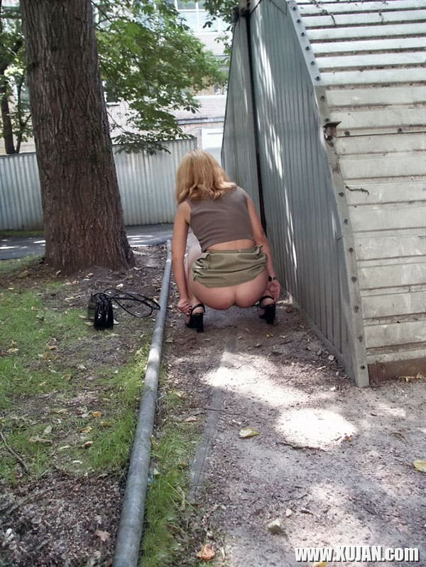 Pissing aghjiknery ynkan taqnvats tesakhtsiki mej - Photo #2820524