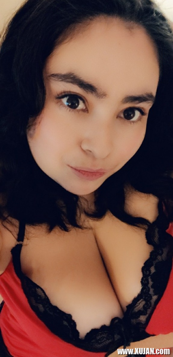 Busty Boobies - Photo #2823581