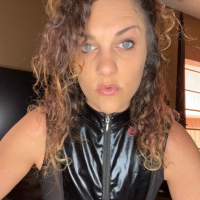 Latex MILF Katnaguyn kum