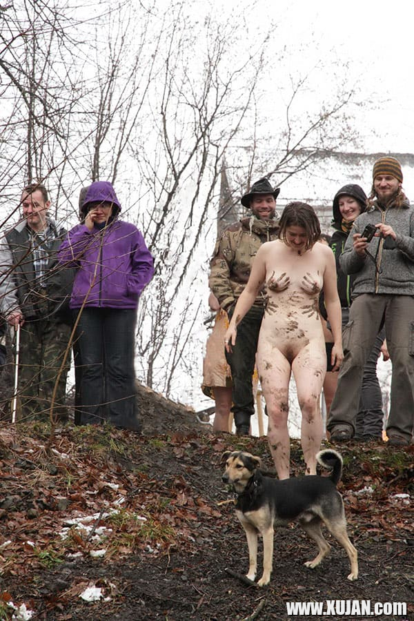 Yntanekan loghatsogh nudistner dzmrany - Photo #2825781