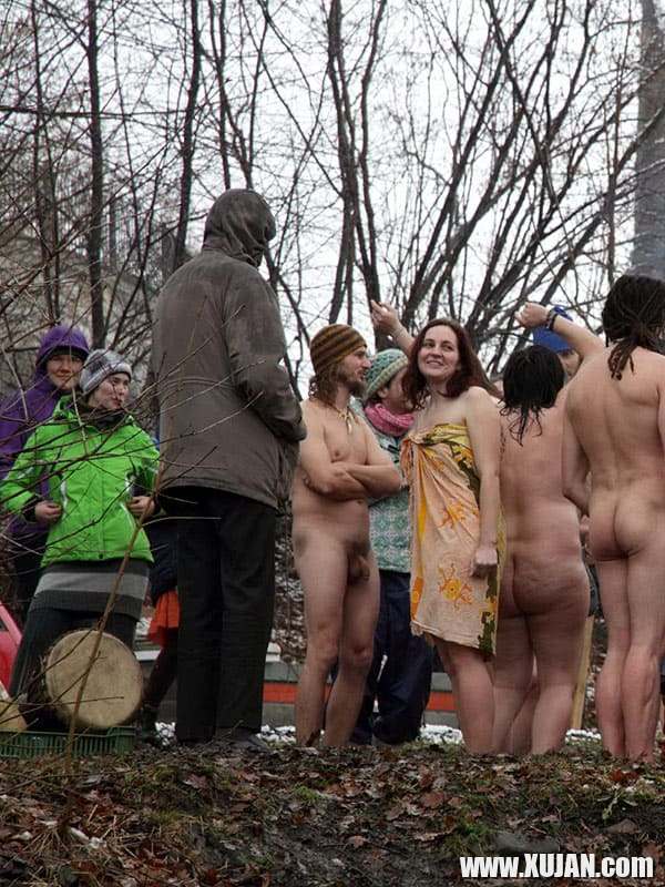 Yntanekan loghatsogh nudistner dzmrany - Photo #2825798