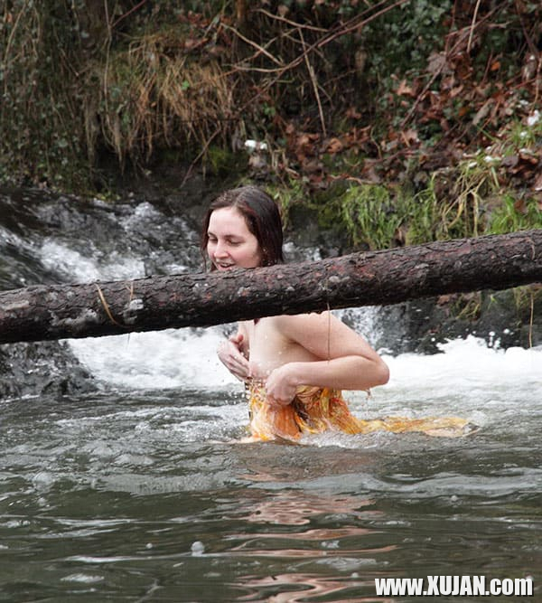 Yntanekan loghatsogh nudistner dzmrany - Photo #2825800