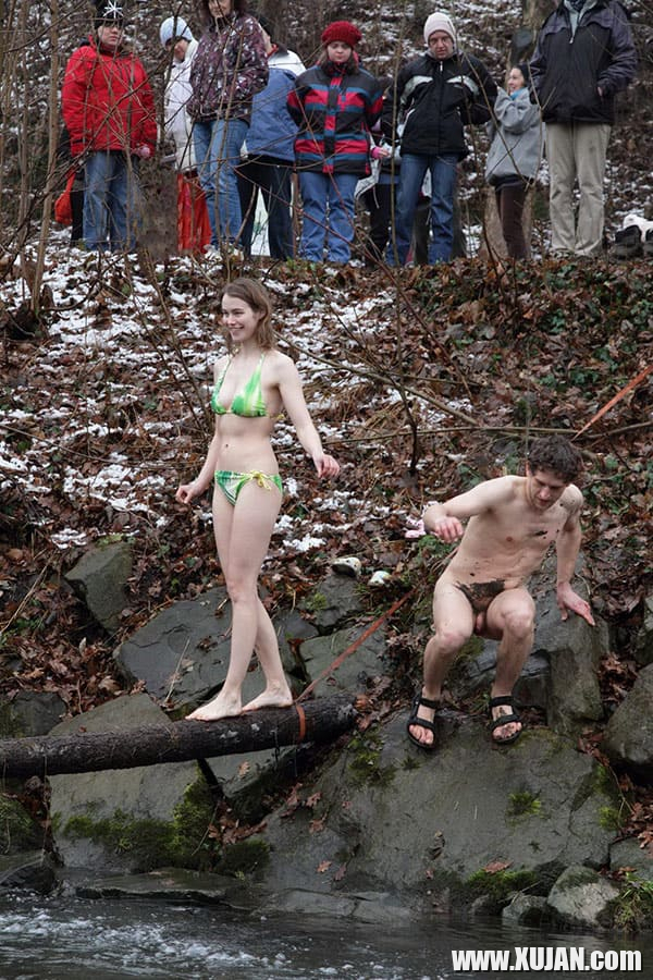 Yntanekan loghatsogh nudistner dzmrany - Photo #2825817