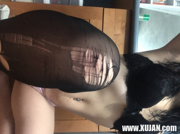 Slutty tease - Photo #2830700