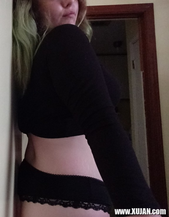 Findom Goddess Siren Moon - Photo #2834597