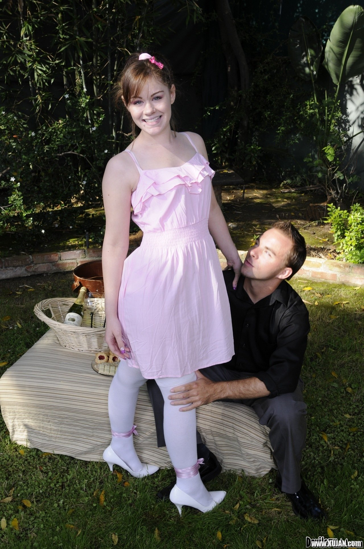 Sexy bitch Angel Cakes fucking a guy with a Strapon - Photo #2837398