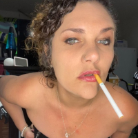 Sexy MILF Tskhum BBC Dildo i het
