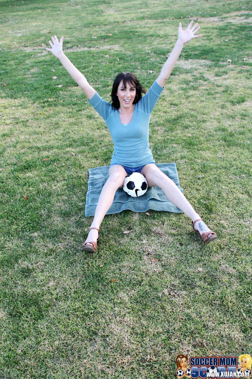 Horny Soccer Mom Katrina Isis loves a deep dicking - Photo #2849187